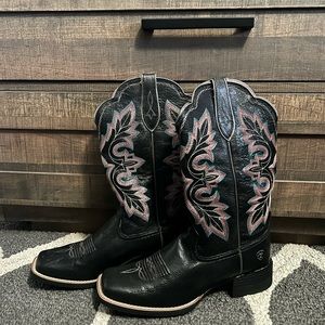 Ariat Women’s Cowboy boots